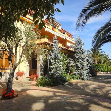 פאלינורו Residence E B&B Villamirella מראה חיצוני תמונה