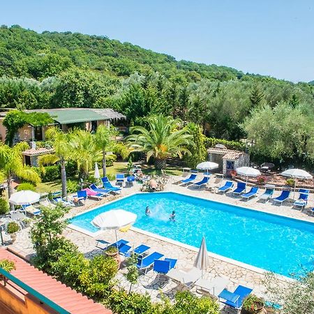 פאלינורו Residence E B&B Villamirella מראה חיצוני תמונה