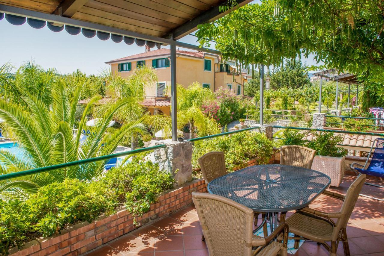 פאלינורו Residence E B&B Villamirella מראה חיצוני תמונה
