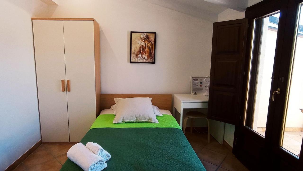 פאלינורו Residence E B&B Villamirella מראה חיצוני תמונה