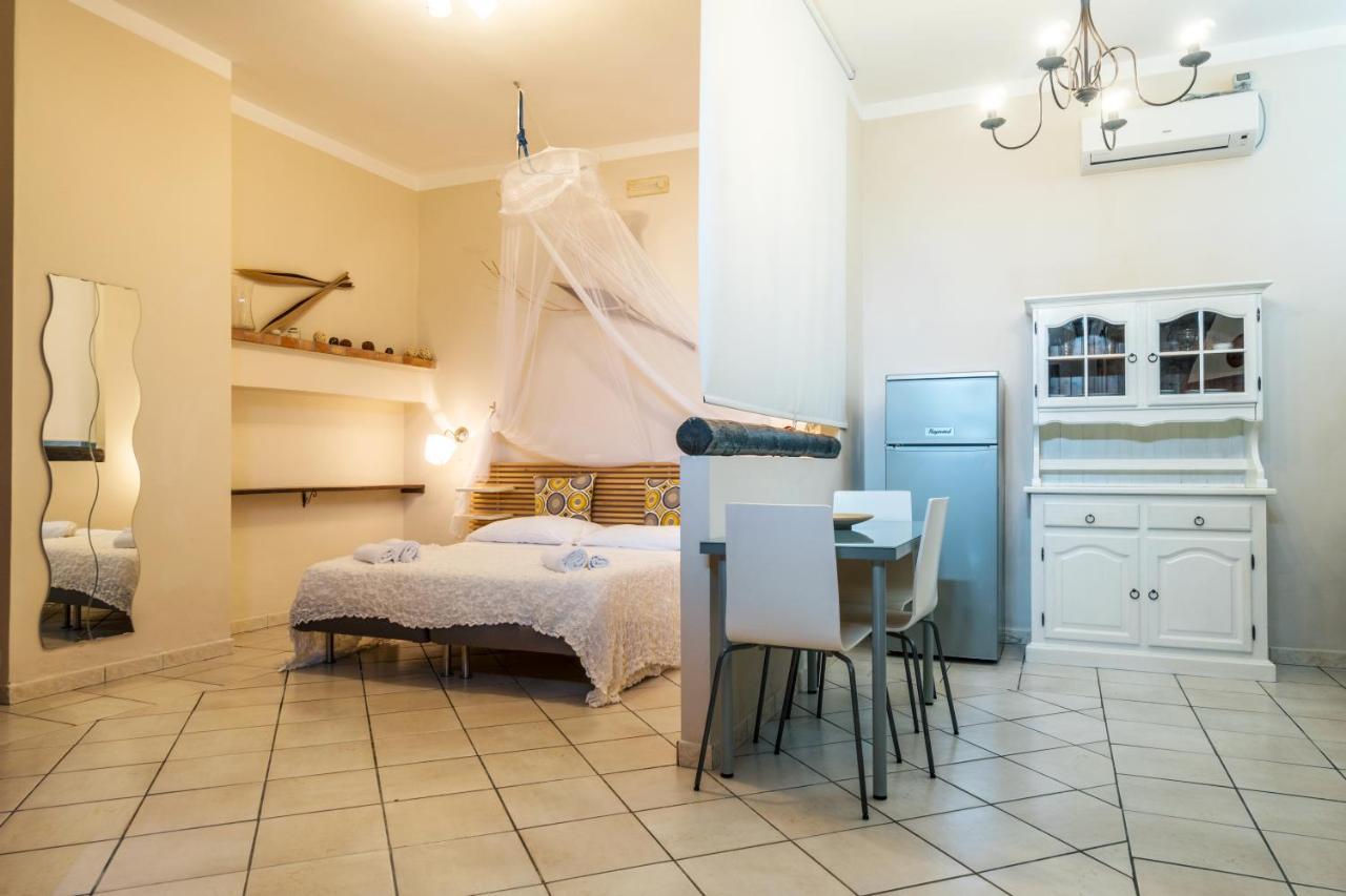 פאלינורו Residence E B&B Villamirella מראה חיצוני תמונה