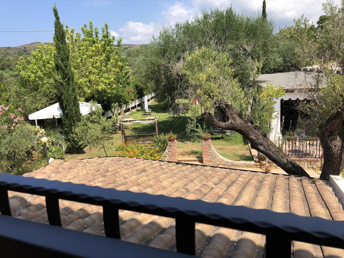 פאלינורו Residence E B&B Villamirella מראה חיצוני תמונה