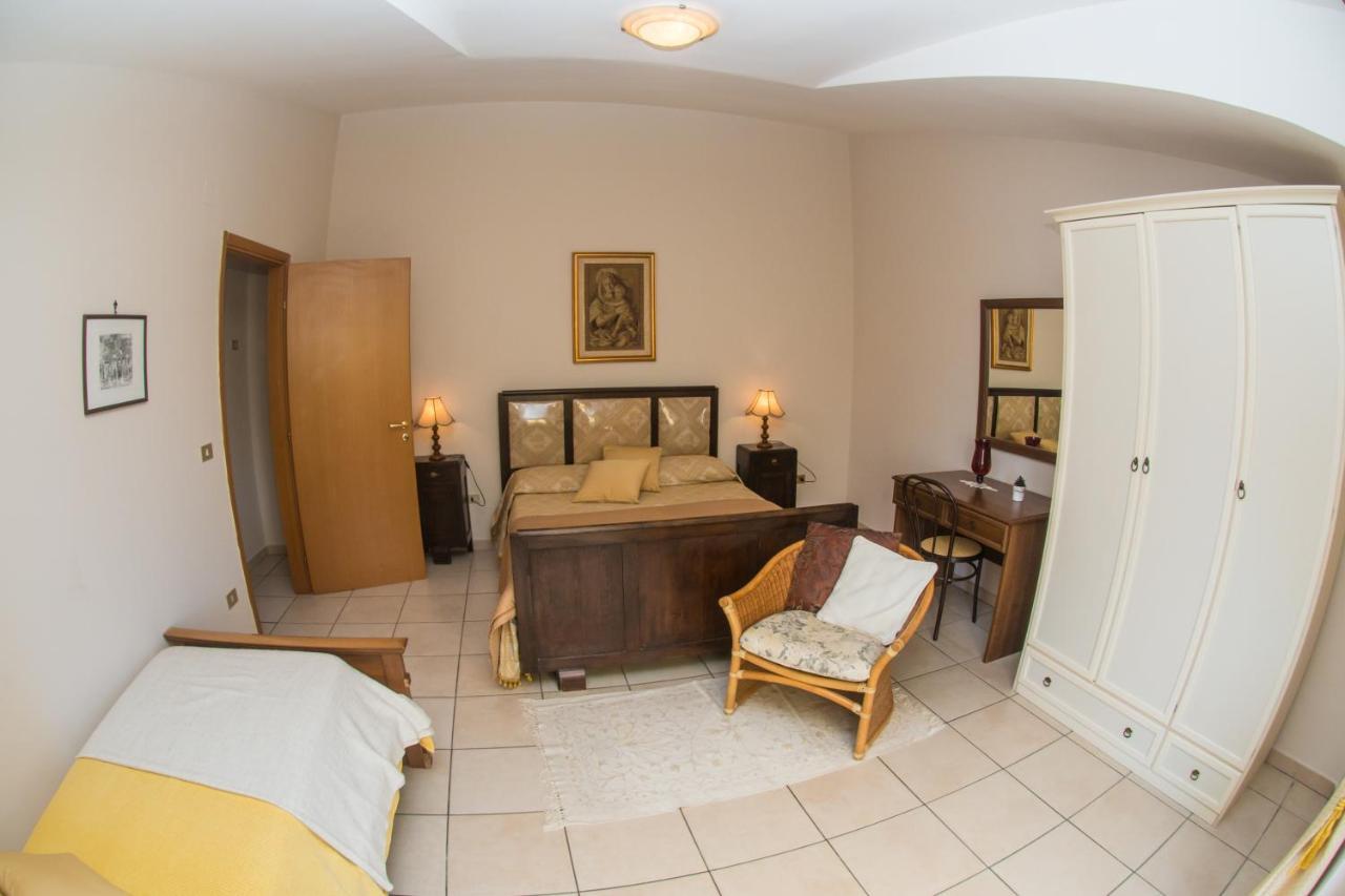 פאלינורו Residence E B&B Villamirella מראה חיצוני תמונה
