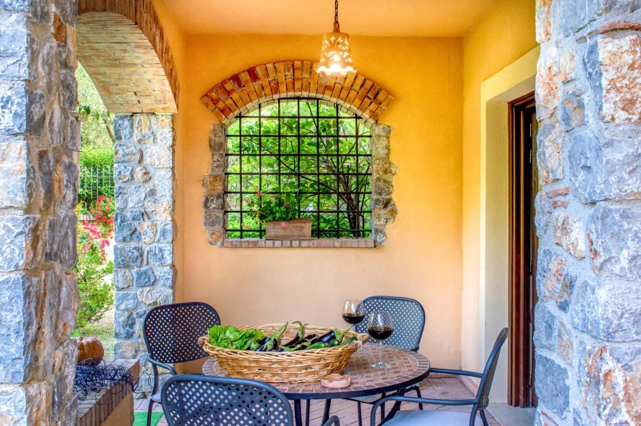 פאלינורו Residence E B&B Villamirella מראה חיצוני תמונה